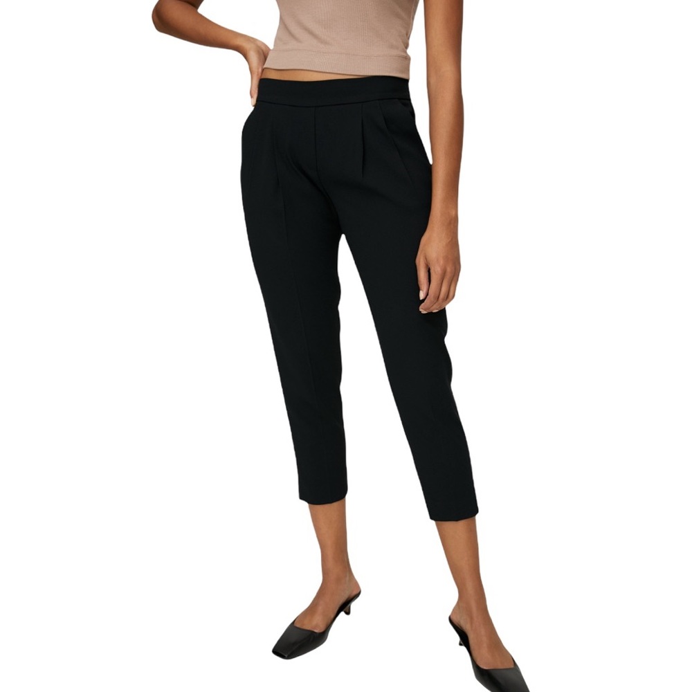 Aritzia Black Cropped Pleat Front Trousers